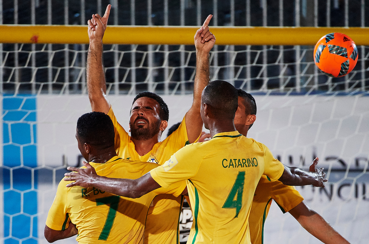 Brasil vence Irã por 6 a 2 e conquista o bicampeonato da Copa Intercontinental Dubai