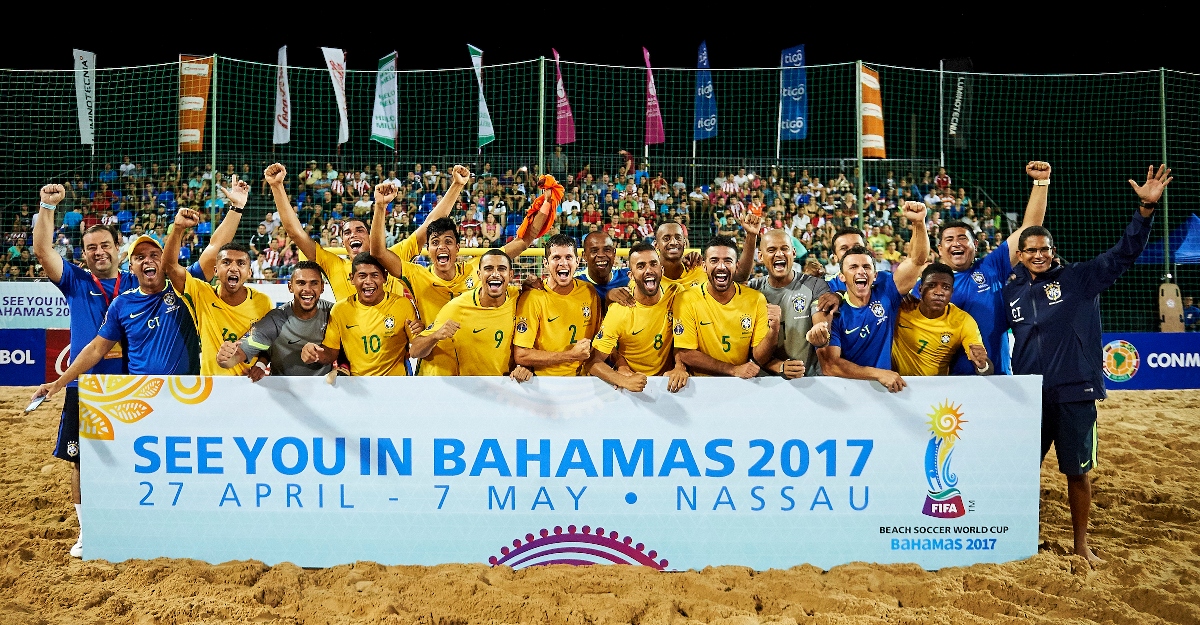 Brasil vence Argentina, vai à final e garante vaga na Copa do Mundo FIFA Bahamas 2017