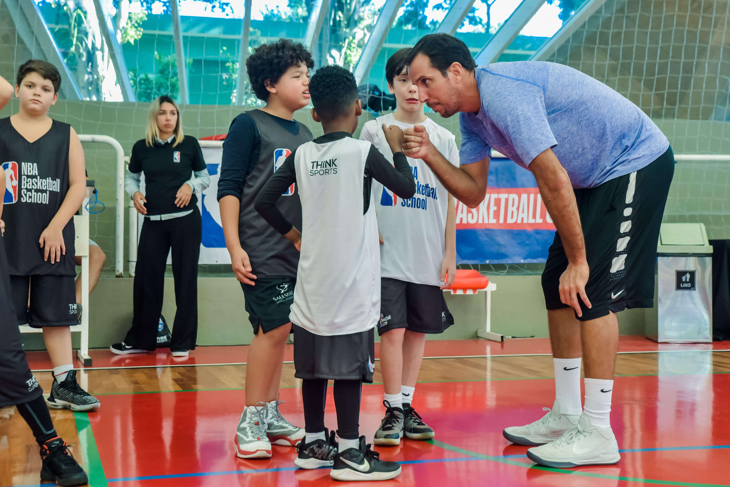 NBA lança 'Basketball Camp' com presenças de Marcelinho Machado e da 'Lenda' Oscar Schmidt