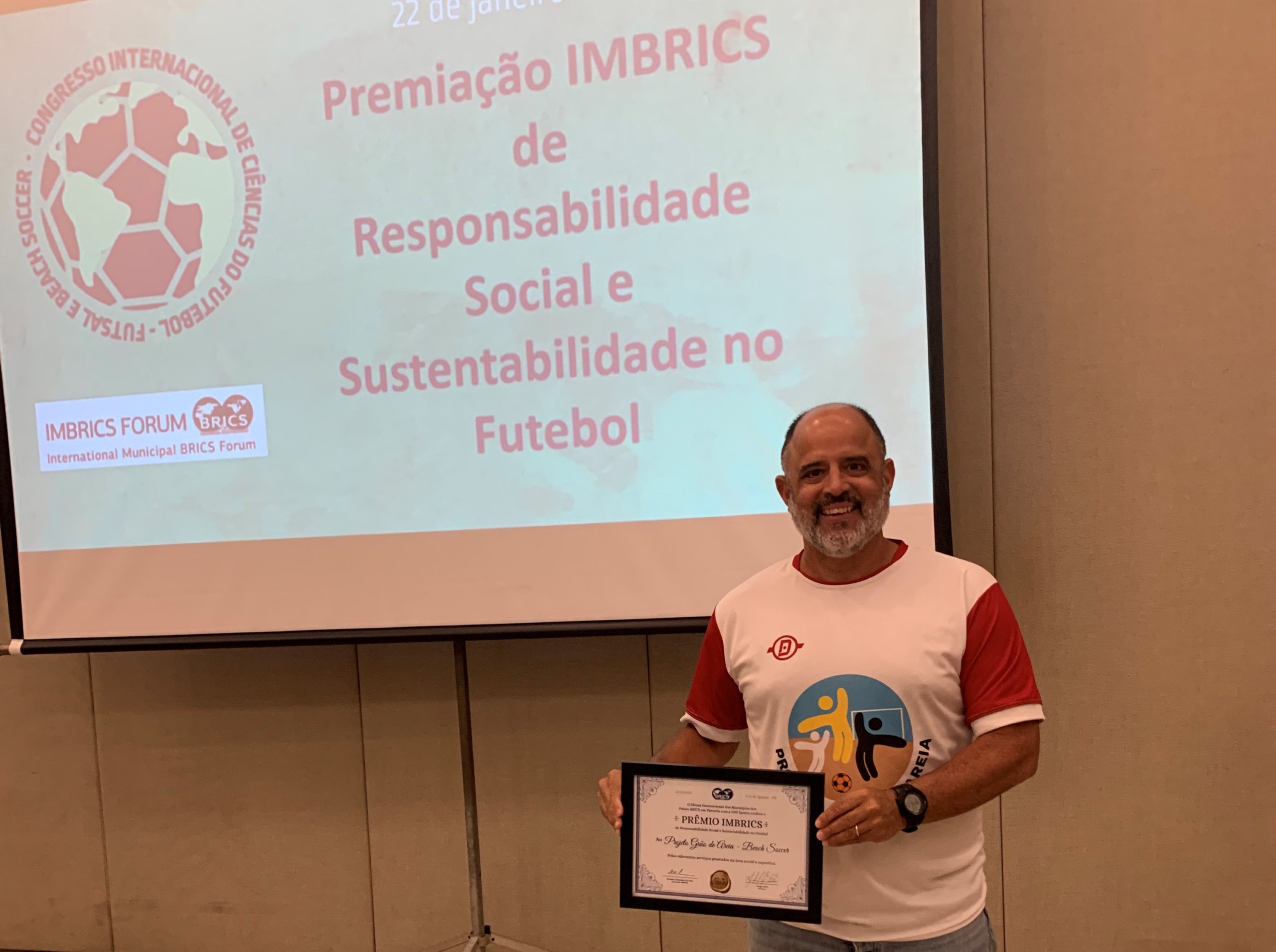 Projeto Grão de Areia recebe 'Prêmio IMBRICS 2023' de Responsabilidade Social e Sustentabilidade no Futebol