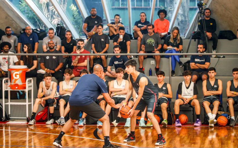 Clínica reúne mais de 100 técnicos brasileiros em evento promovido pelo 'Basketball Without Borders'