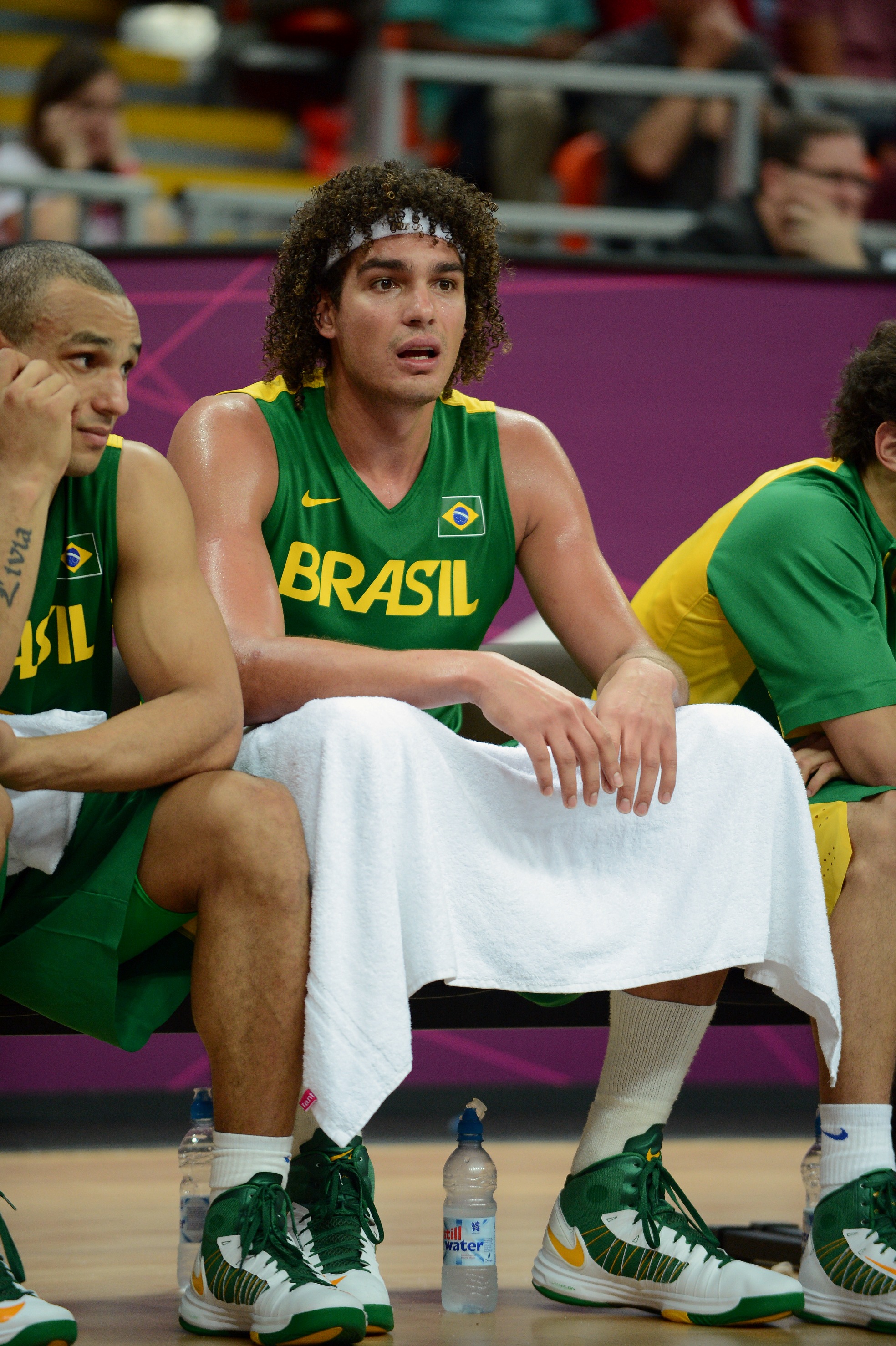 Exames revelam hérnia de disco e Anderson Varejão está fora dos Jogos Olímpicos Rio-2016
