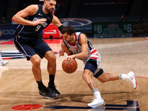 Raulzinho comemora bom início nos Wizards e aposta em crescimento da equipe ao longo da temporada