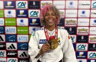 Rafaela Silva brilha com Ippon na final e é campeã do Grand Slam de Paris