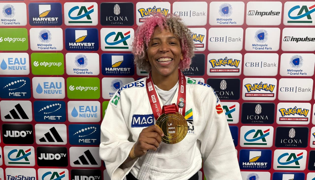 Rafaela Silva brilha com Ippon na final e é campeã do Grand Slam de Paris