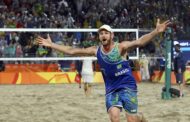 Campeão olímpico do Rio-2016, Alison ‘Mamute’ é anunciado para a classe 2026 do Hall da Fama do Vôlei