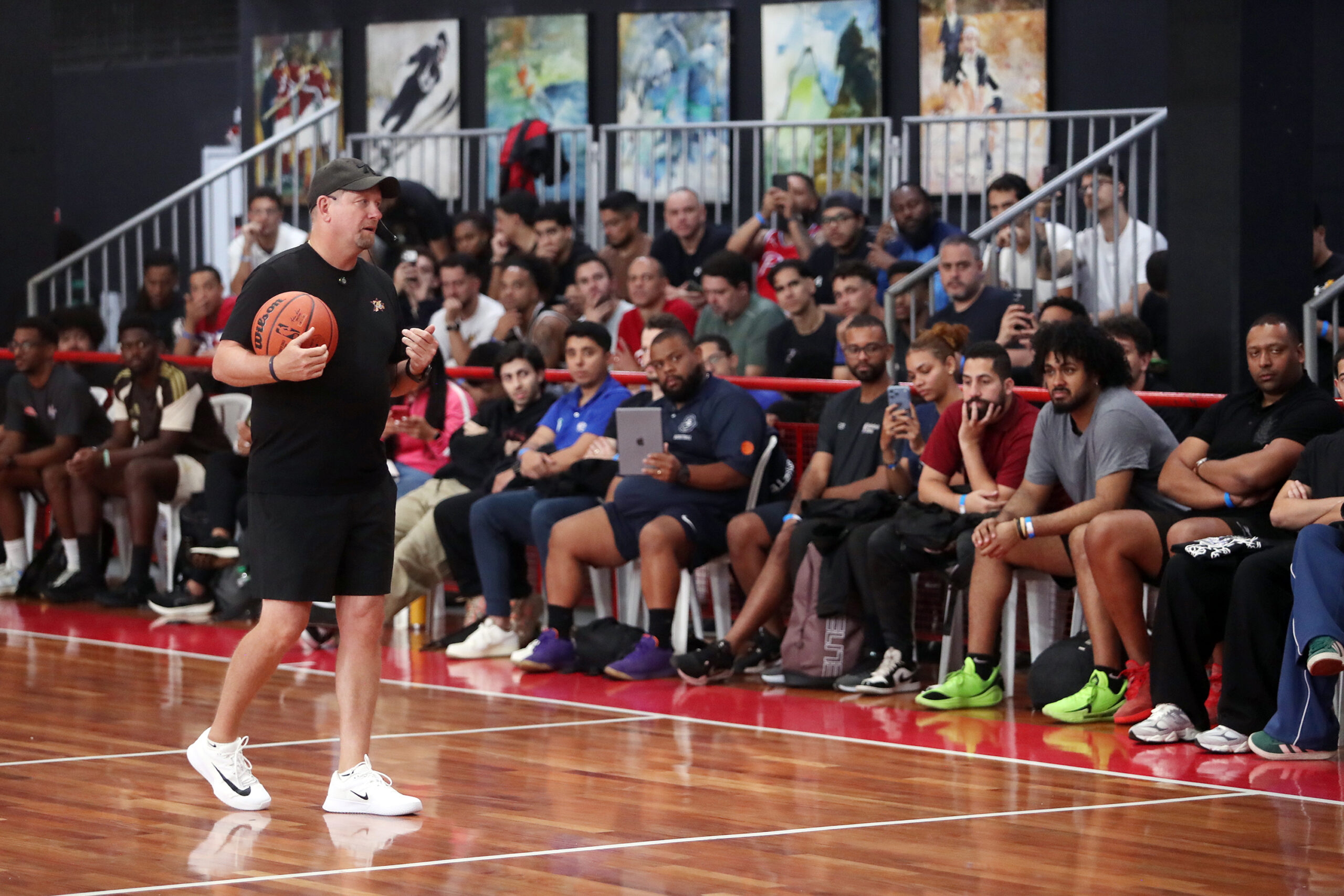 Nick Nurse: ‘Toda vez que venho, não só tento passar algo para eles, mas aprendo muito também. É uma troca’